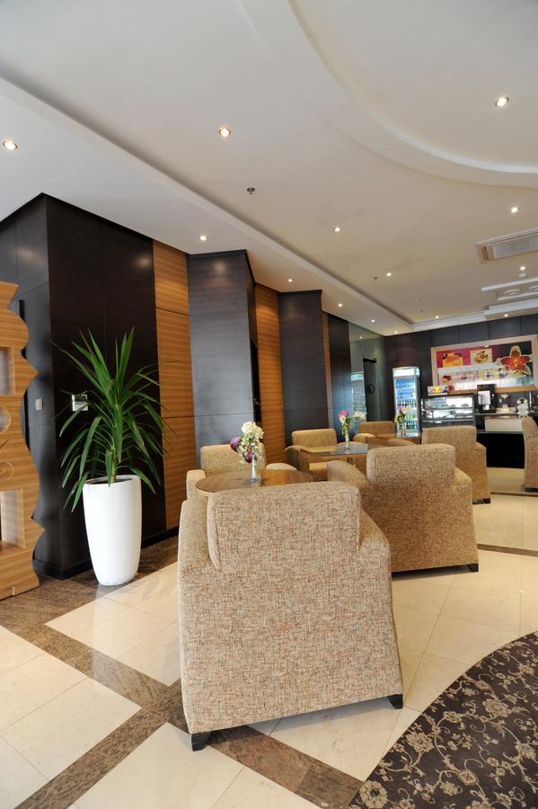 Rose Garden Hotel Эр-Рияд Экстерьер фото