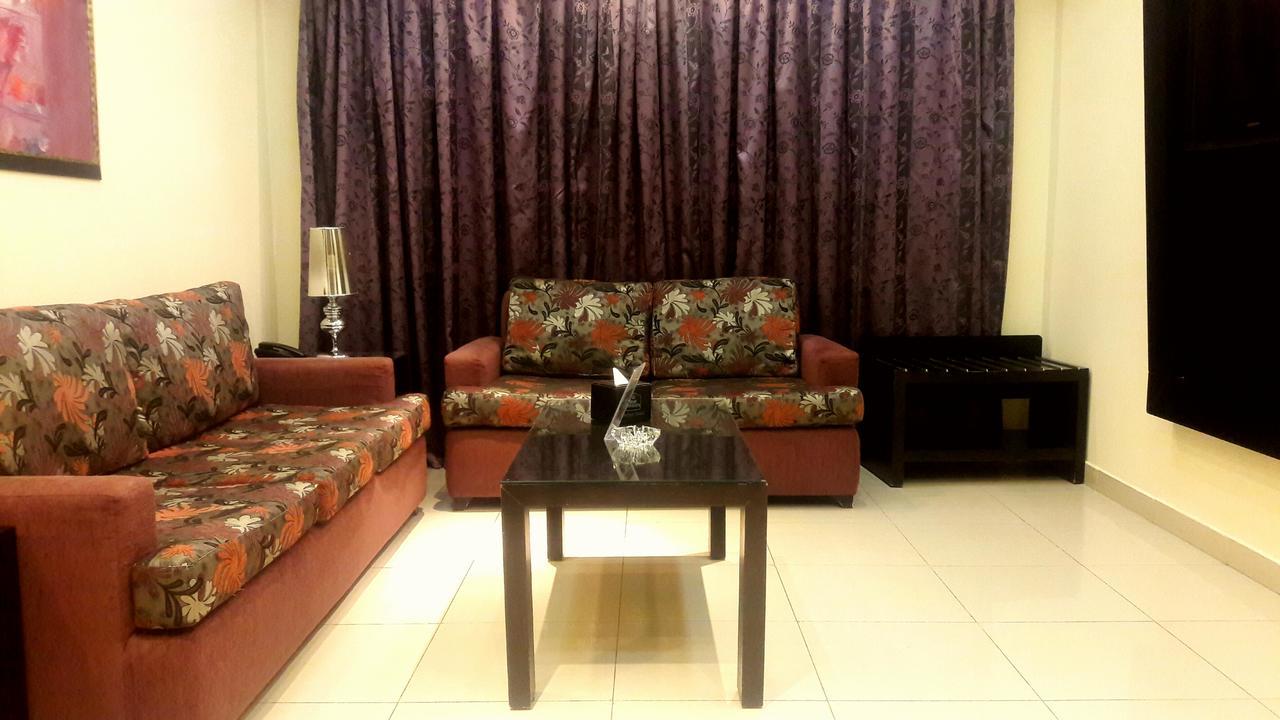Rose Garden Hotel Эр-Рияд Экстерьер фото