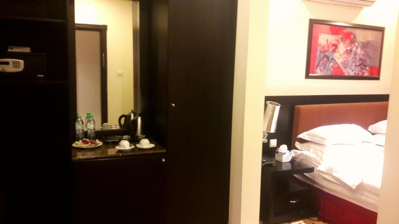 Rose Garden Hotel Эр-Рияд Экстерьер фото
