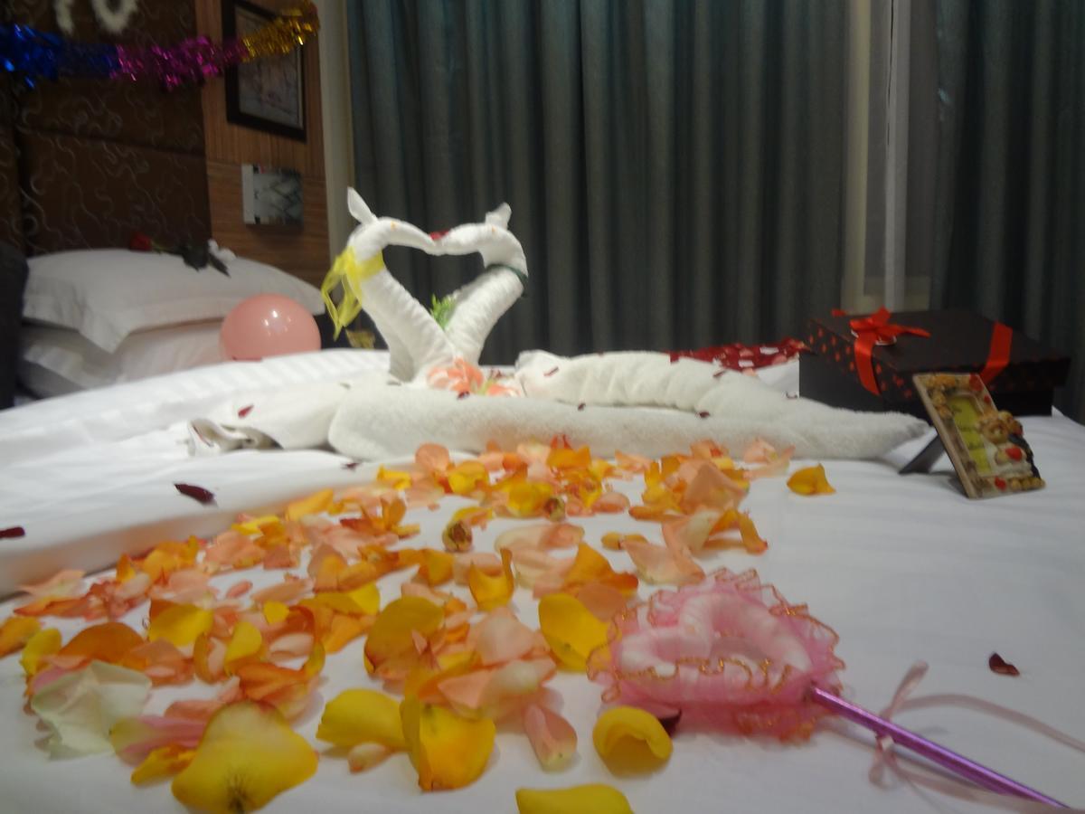 Rose Garden Hotel Эр-Рияд Экстерьер фото