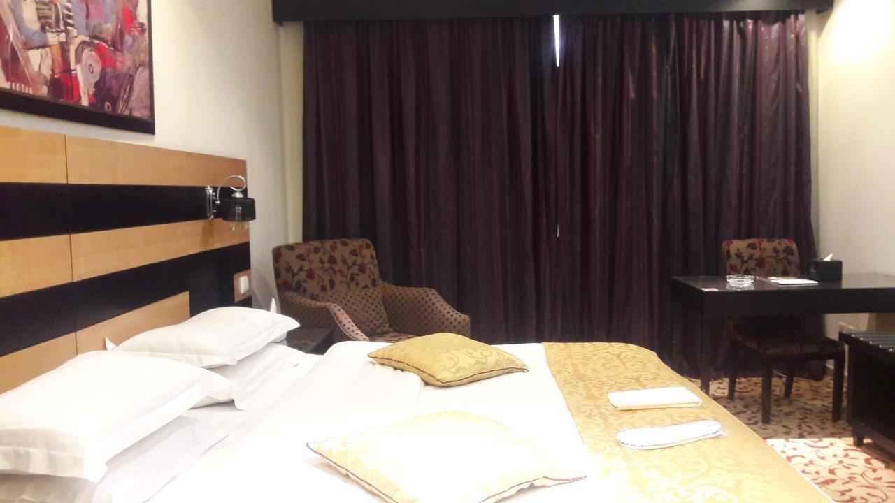 Rose Garden Hotel Эр-Рияд Экстерьер фото